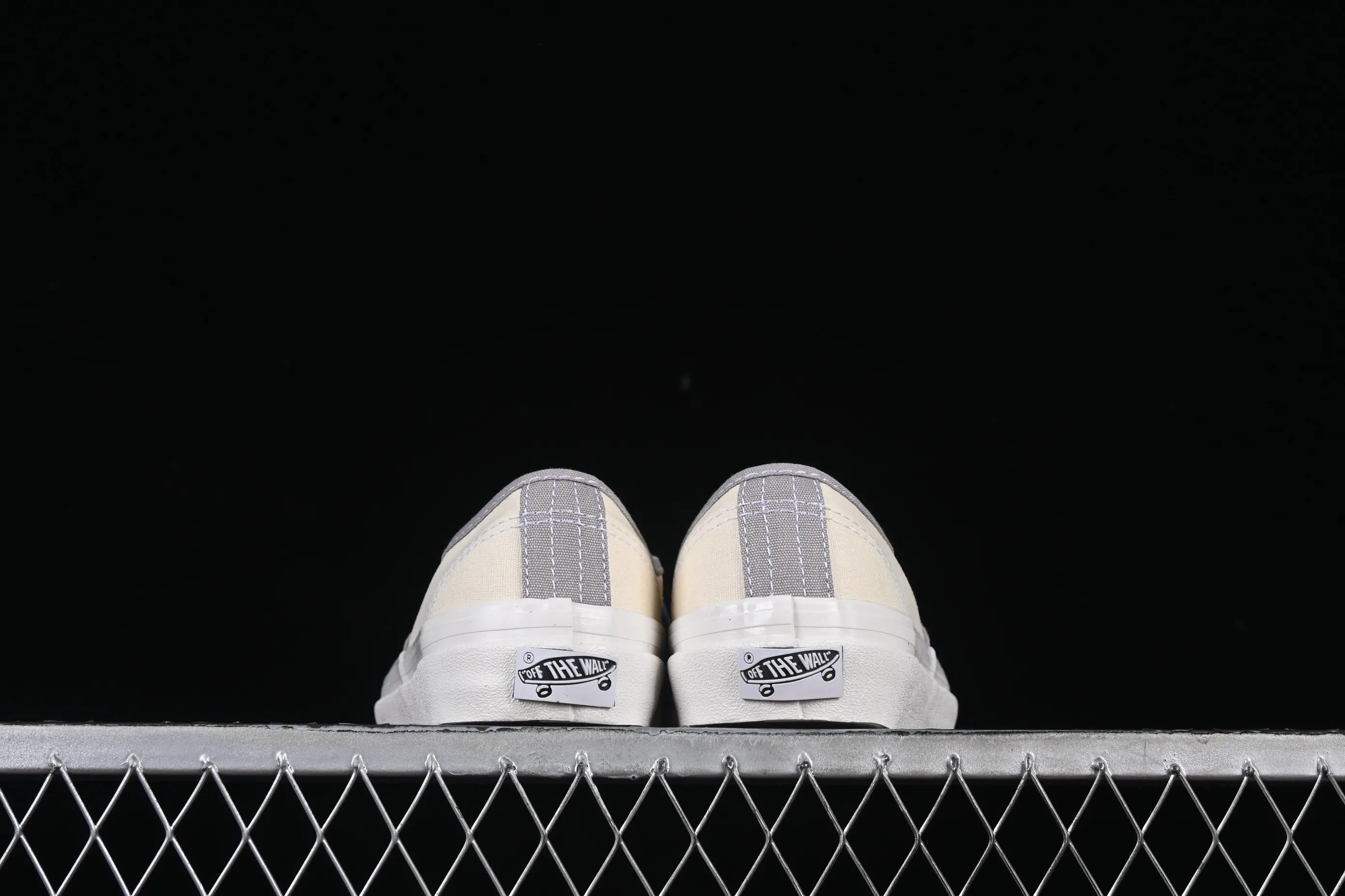 All categories Vans Vans series Vans Low Vans low-top Vans Authentic Reissue 44 Vans official high-end branch low-top casual sneakers VN000CQAKAQ